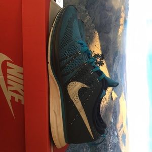 Nike Flyknit Trainer+